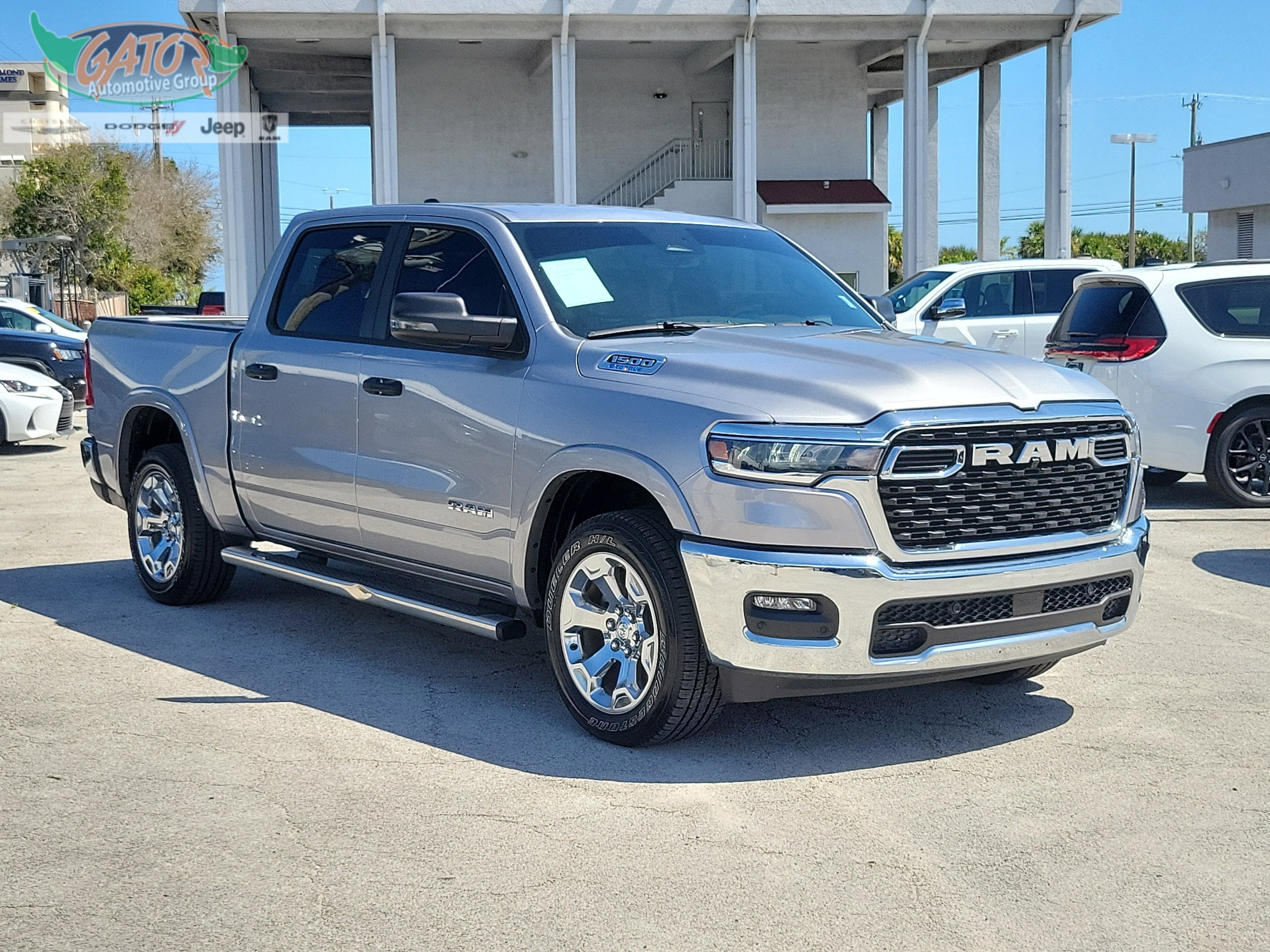 2025 RAM 1500 Big Horn/Lone Star 4x4 Crew Cab 5'7's photo