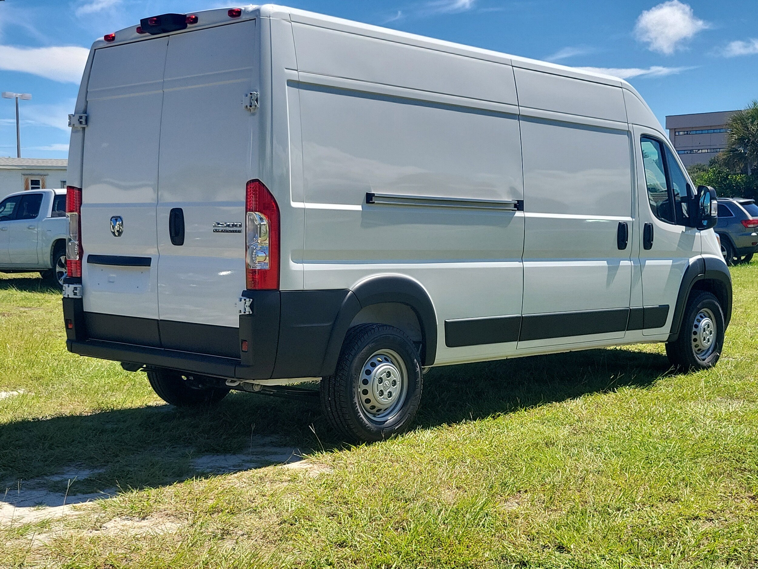 2025 Ram ProMaster 2500 photo 3