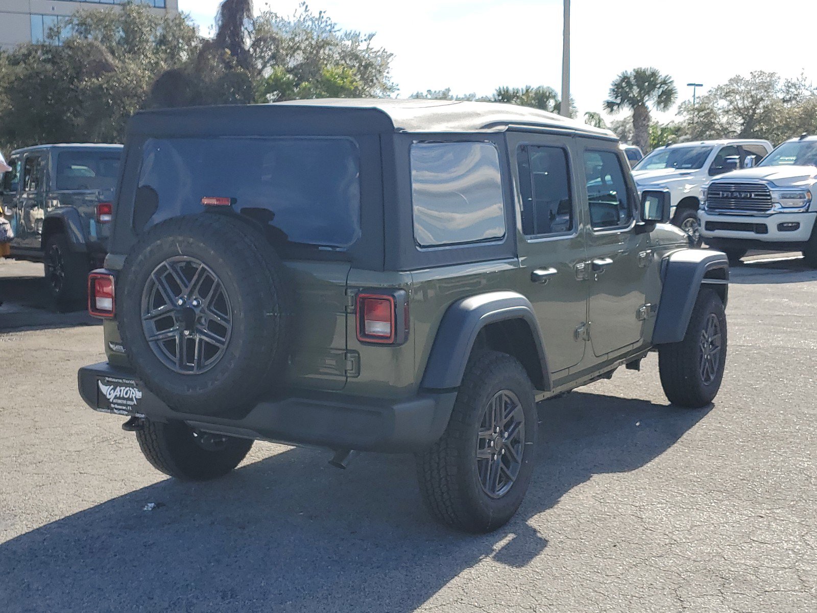 2025 Jeep Wrangler Sport S photo 3