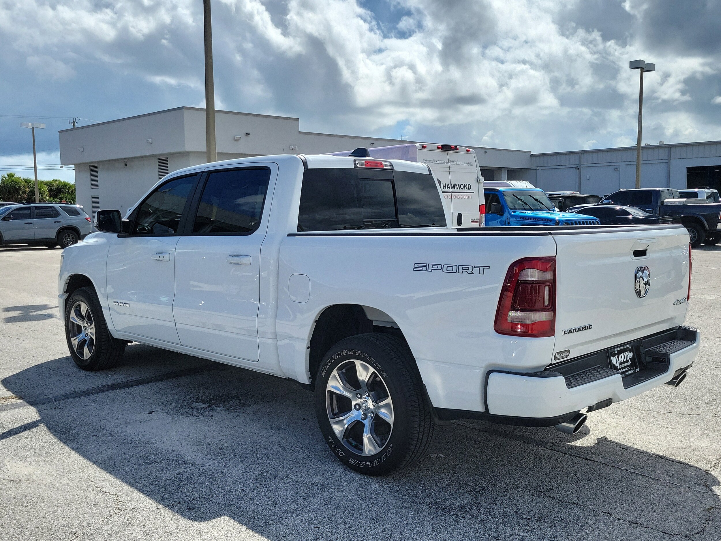 2023 Ram 1500 Laramie photo 3