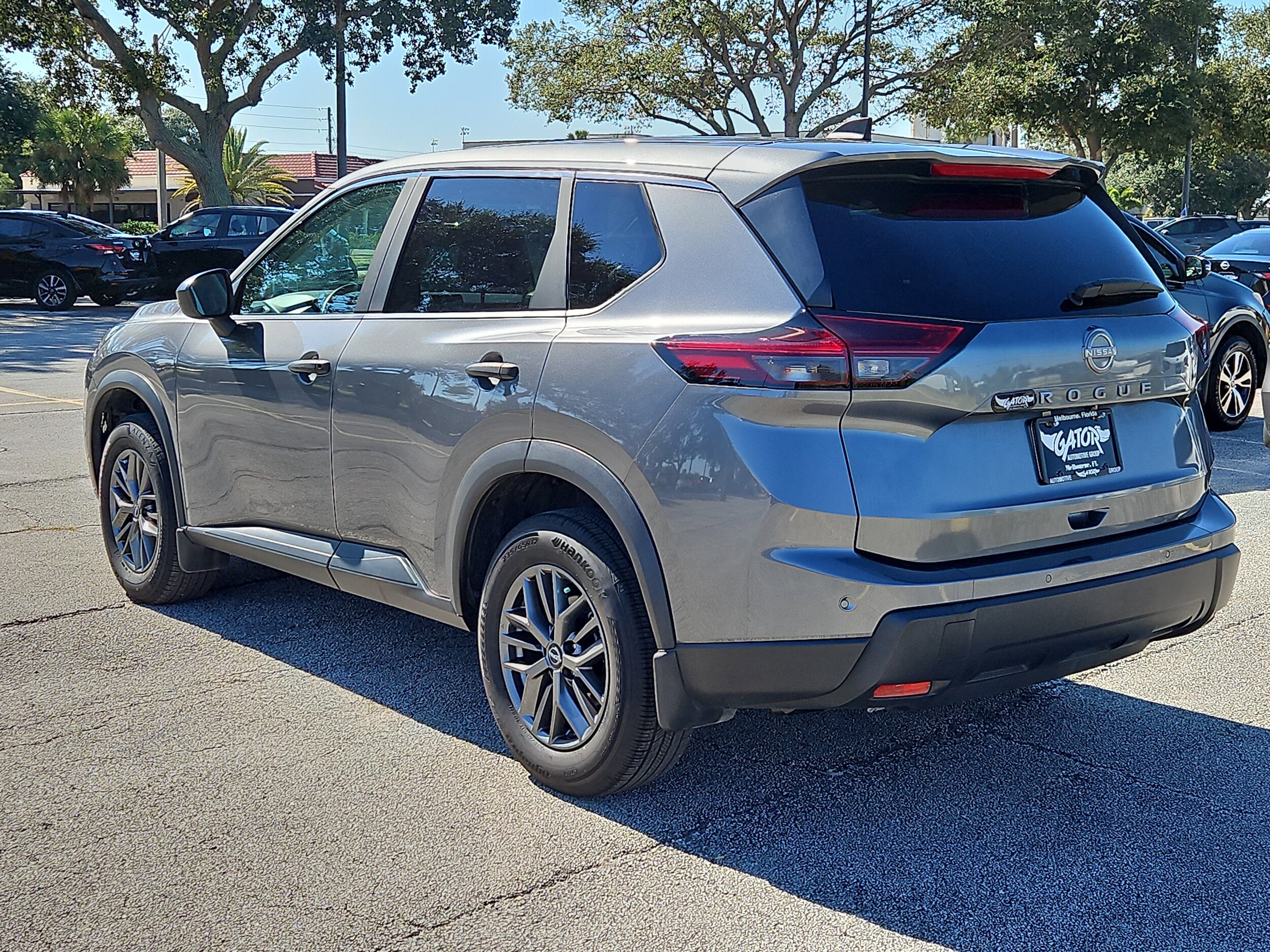 2024 Nissan Rogue S photo 2