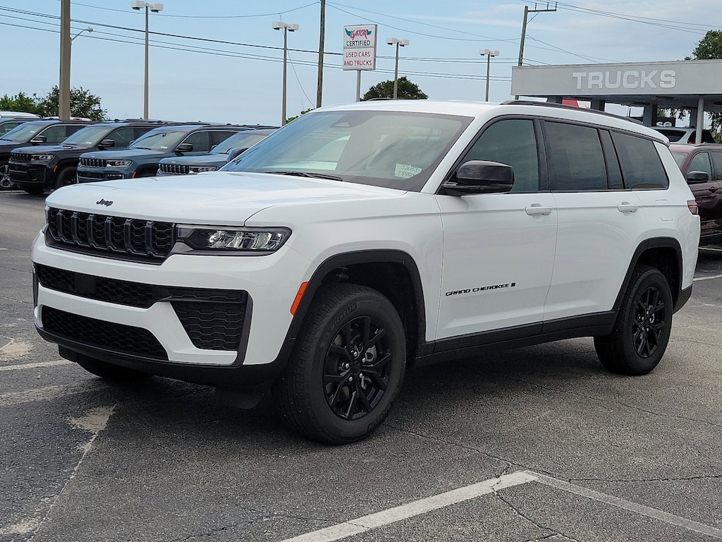 New 2026 Jeep Grand Cherokee L LAREDO ALTITUDE 4X2 Sport Utility