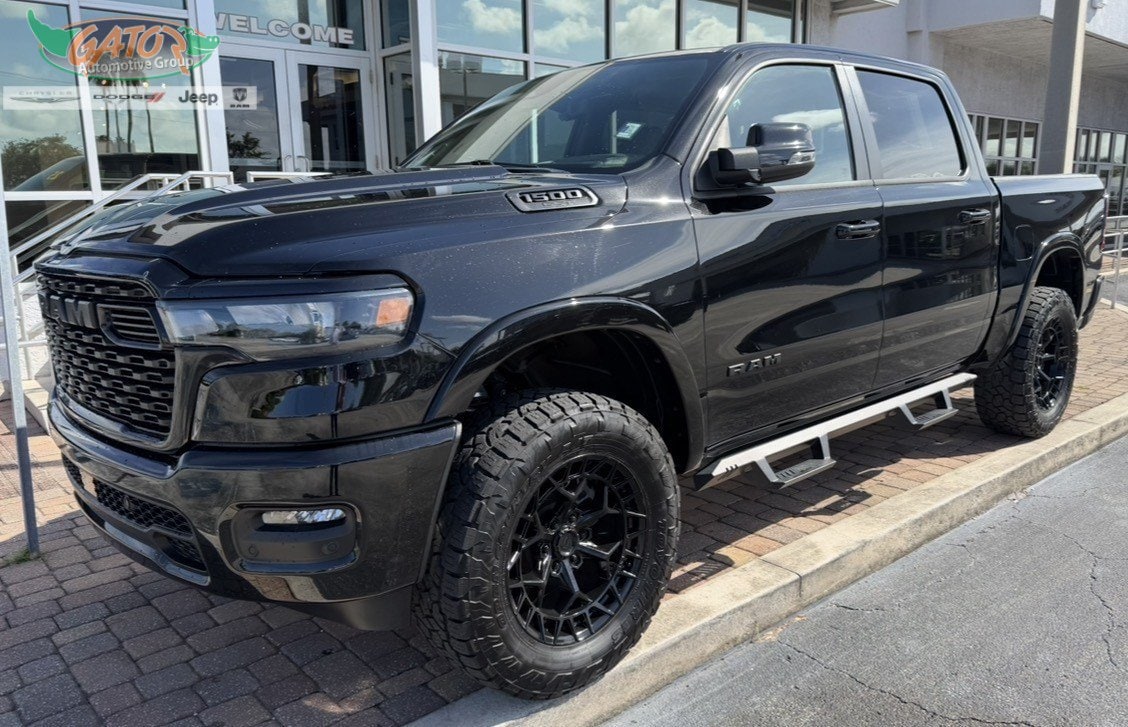 2025 RAM 1500 Big Horn/Lone Star 4x4 Crew Cab 5'7's photo