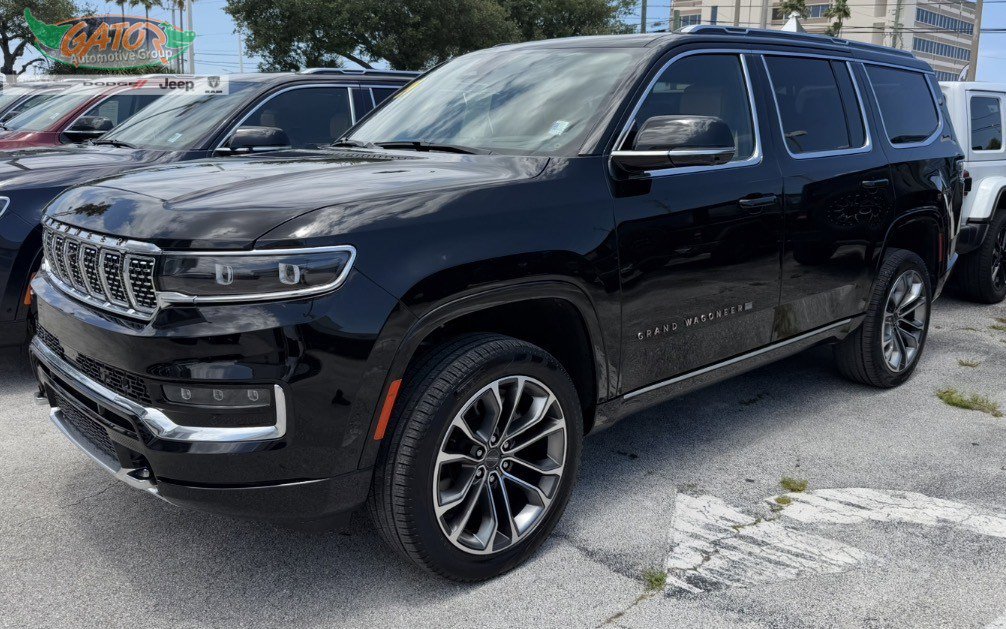 2024 Jeep Grand Wagoneer's photo