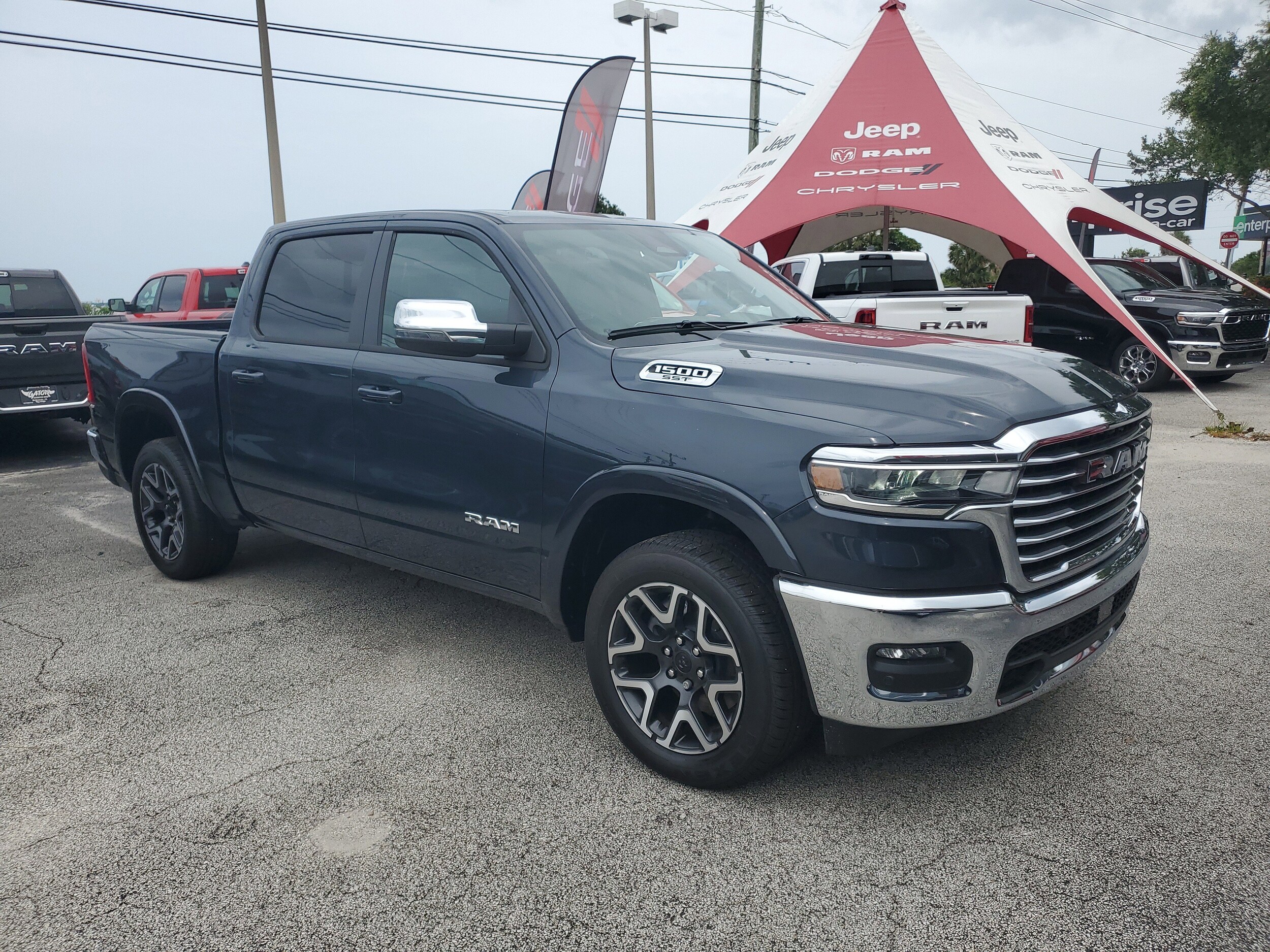 2025 Ram 1500 Laramie photo 2