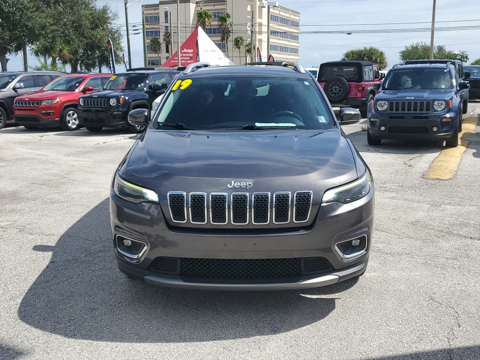 Used 2019 Jeep Cherokee Limited with VIN 1C4PJLDB2KD297860 for sale in Melbourne, FL