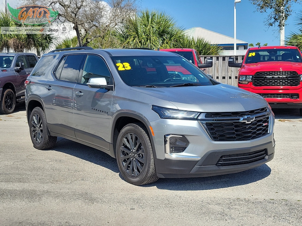 Used 2023 Chevrolet Traverse RS SUV