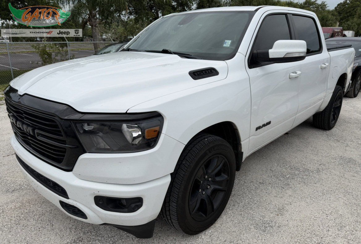 2020 RAM 1500 Big Horn/Lone Star 4x4 Crew Cab 5'7's photo