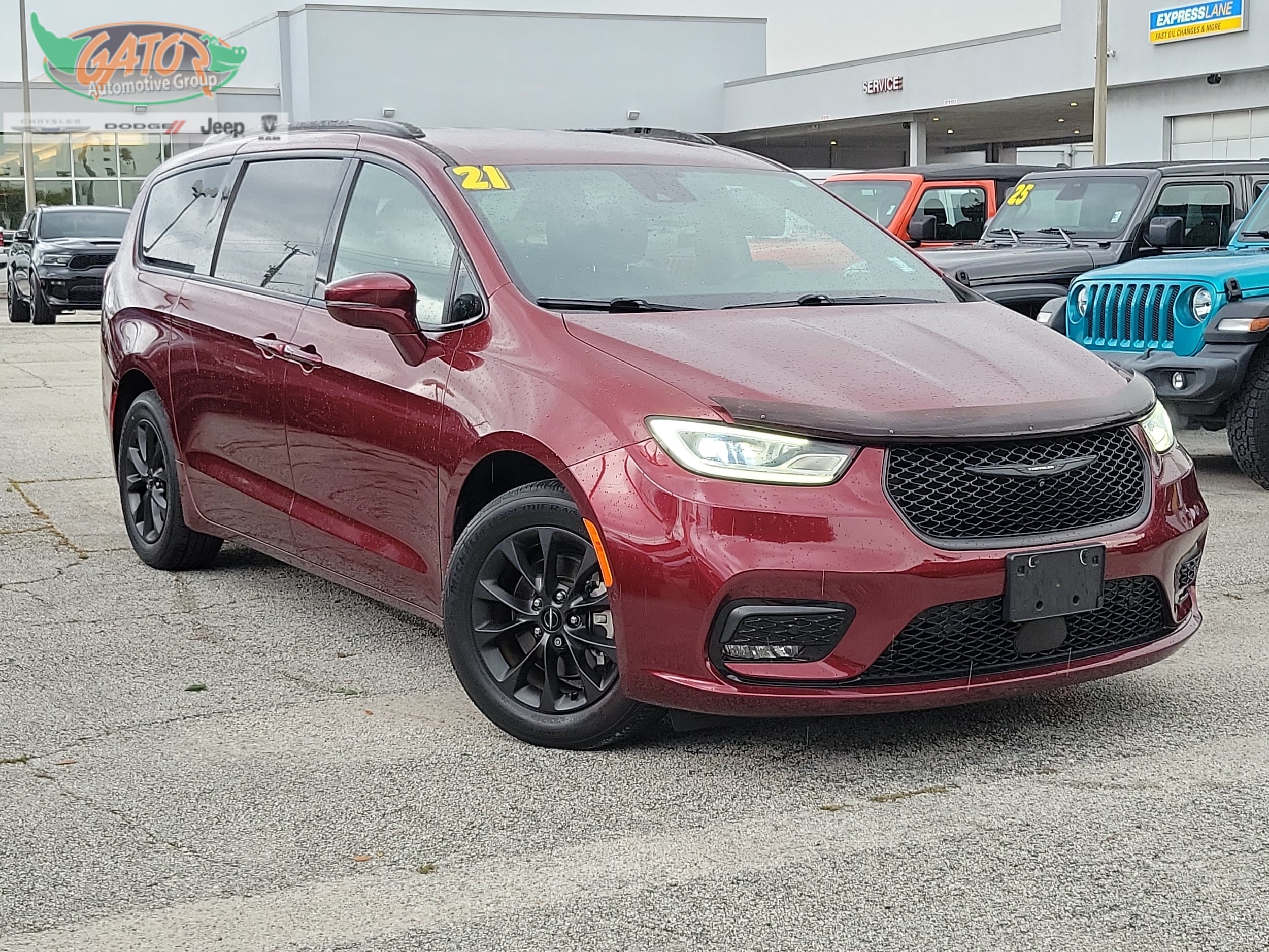 2021 Chrysler Pacifica Touring L's photo