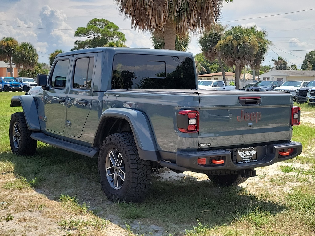 Used 2025 Jeep Gladiator Mojave Truck Crew Cab