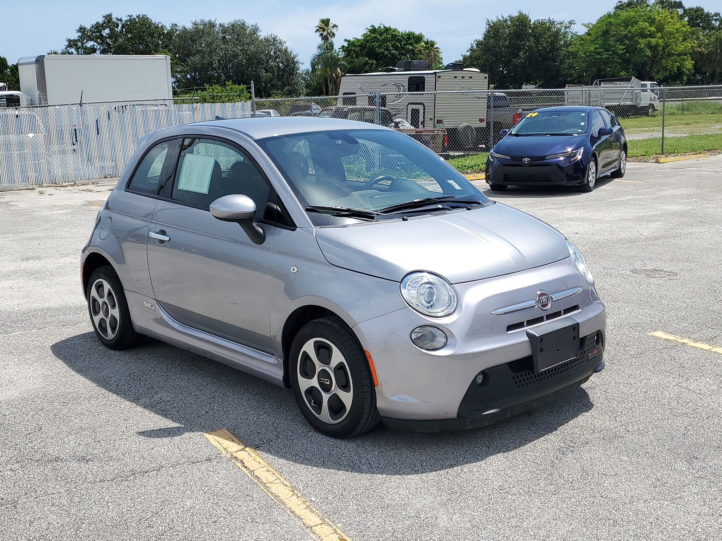 Used 2019 FIAT 500e Battery Electric with VIN 3C3CFFGE5KT773489 for sale in Melbourne, FL