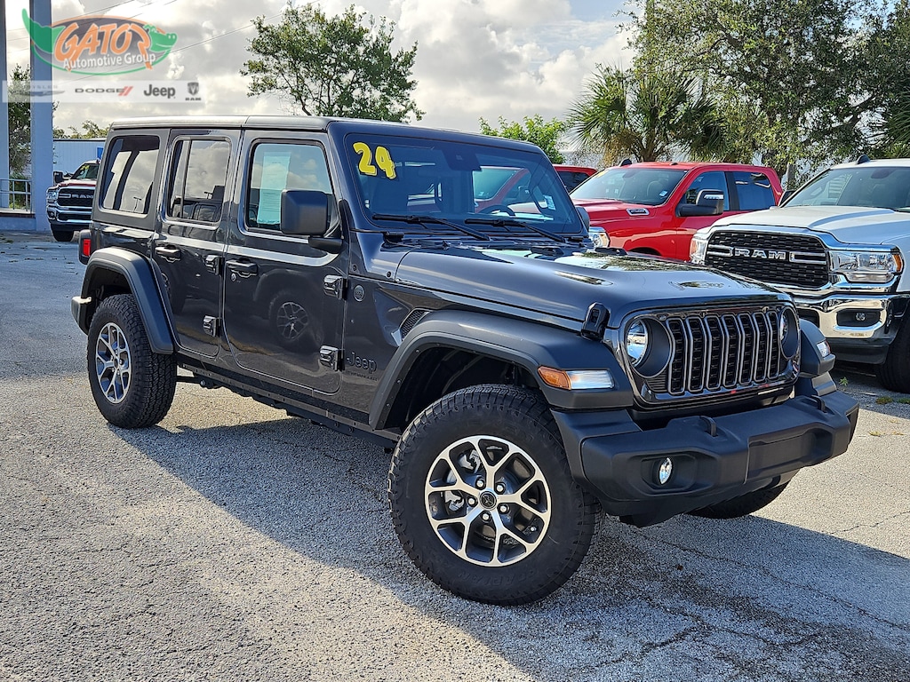 Used 2024 Jeep Wrangler Sport SUV