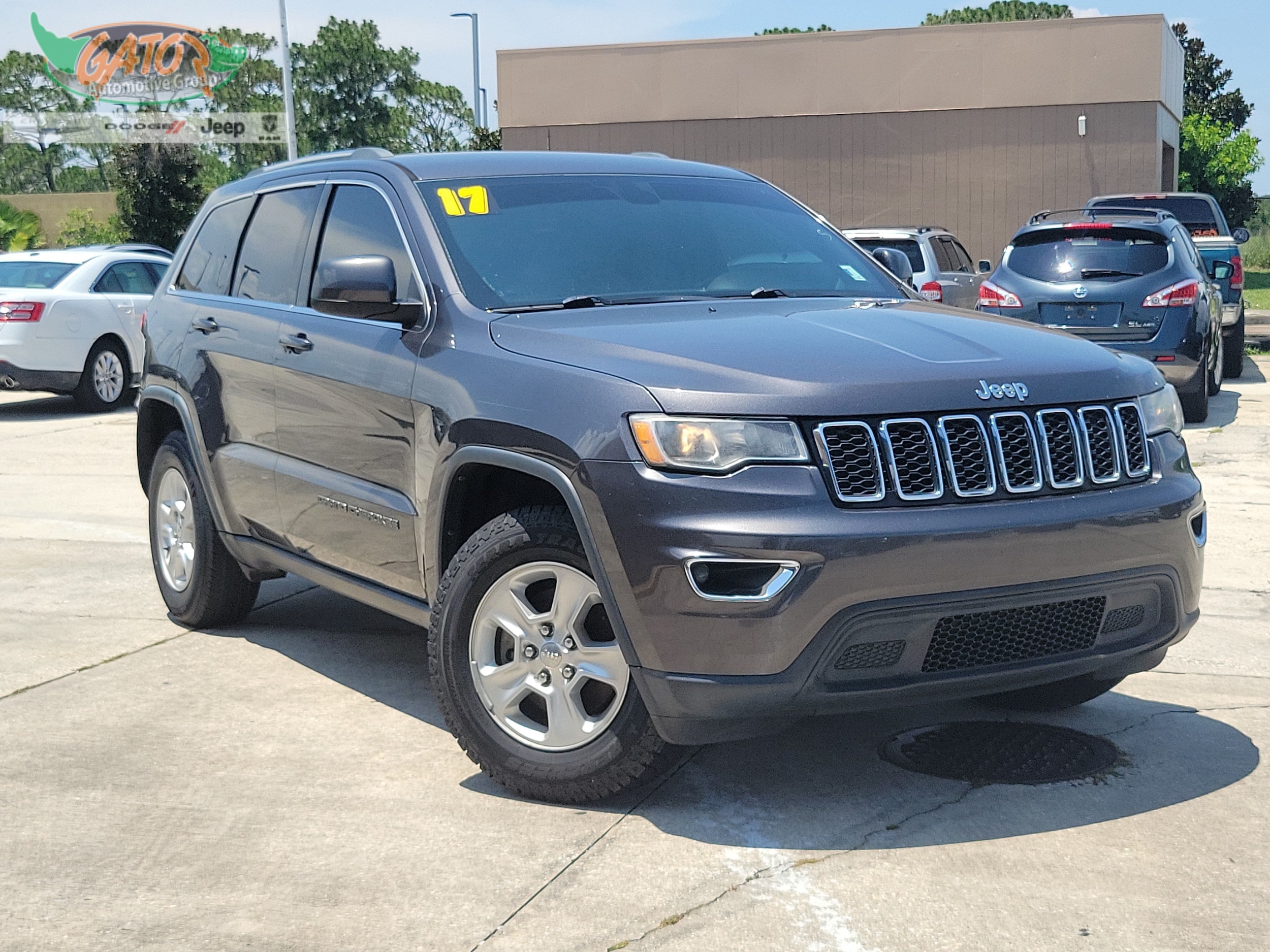 2017 Jeep Grand Cherokee Laredo E's photo