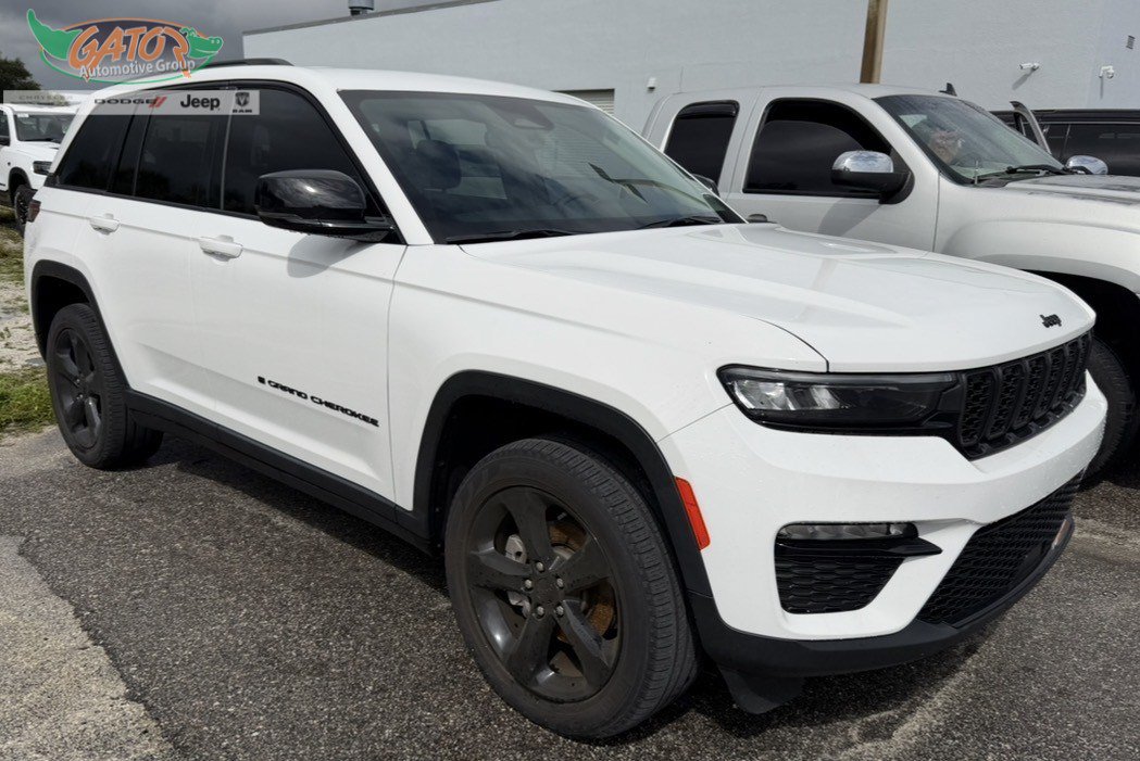Bright White 2023 Jeep Grand Cherokee SUV / Crossover Four-Wheel Drive Automatic