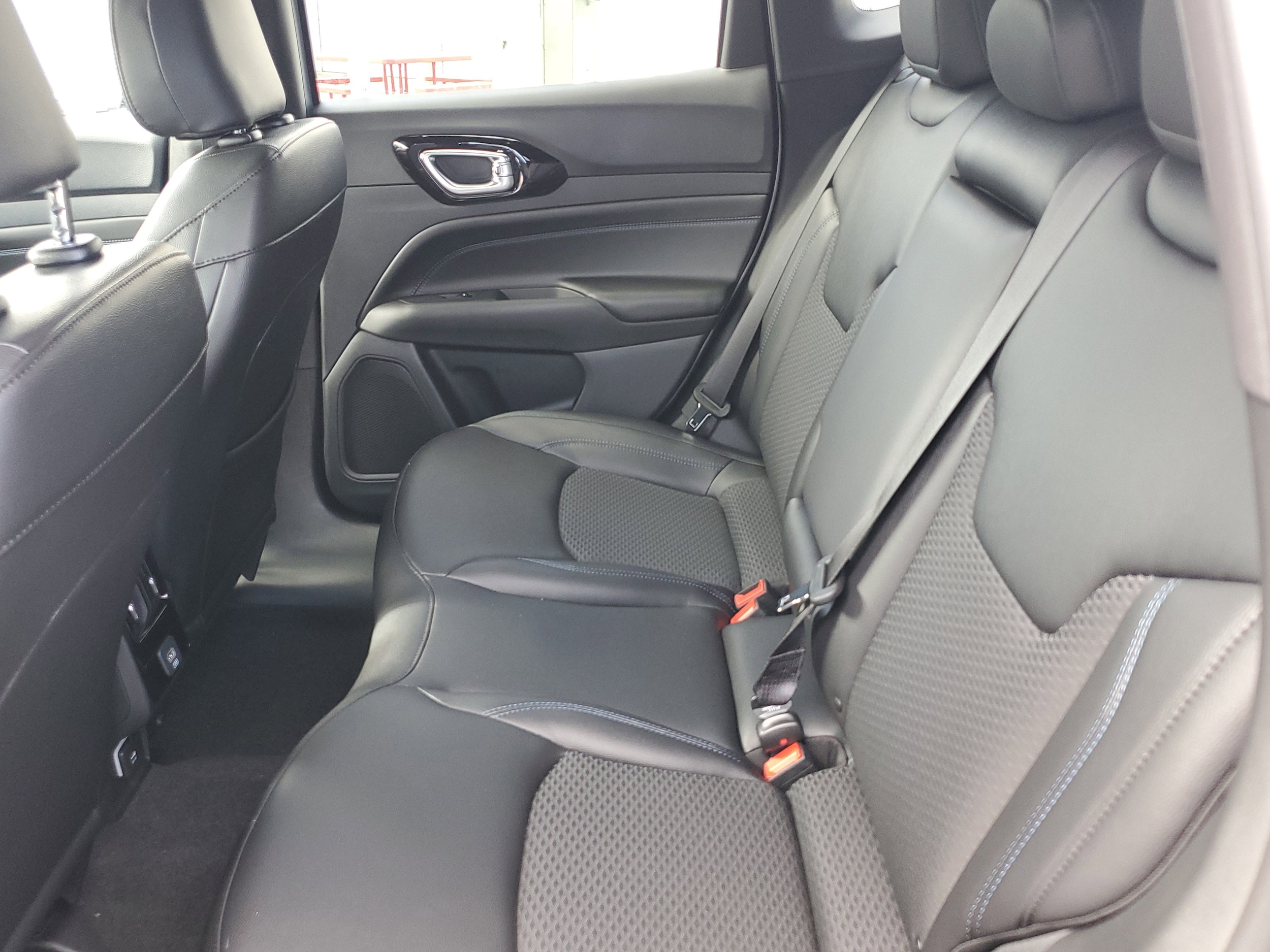 2026 Jeep Compass Latitude Altitude - Photo 6