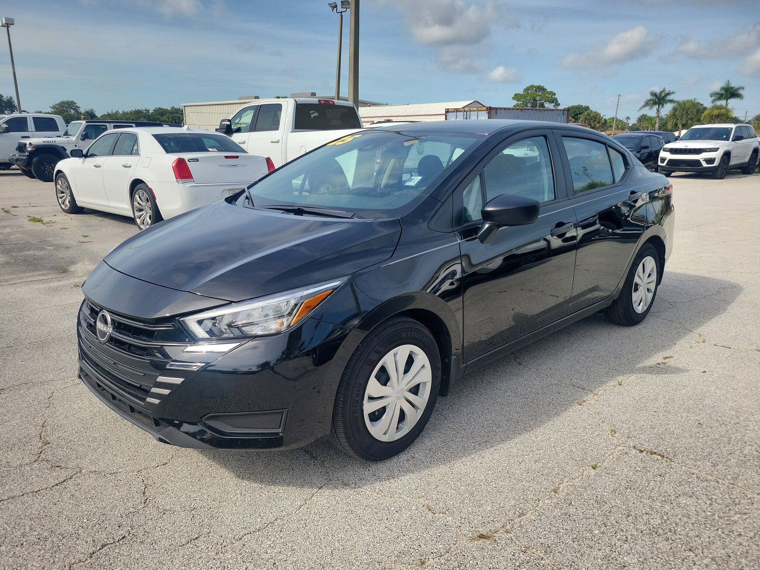 2025 Nissan Versa S photo 2