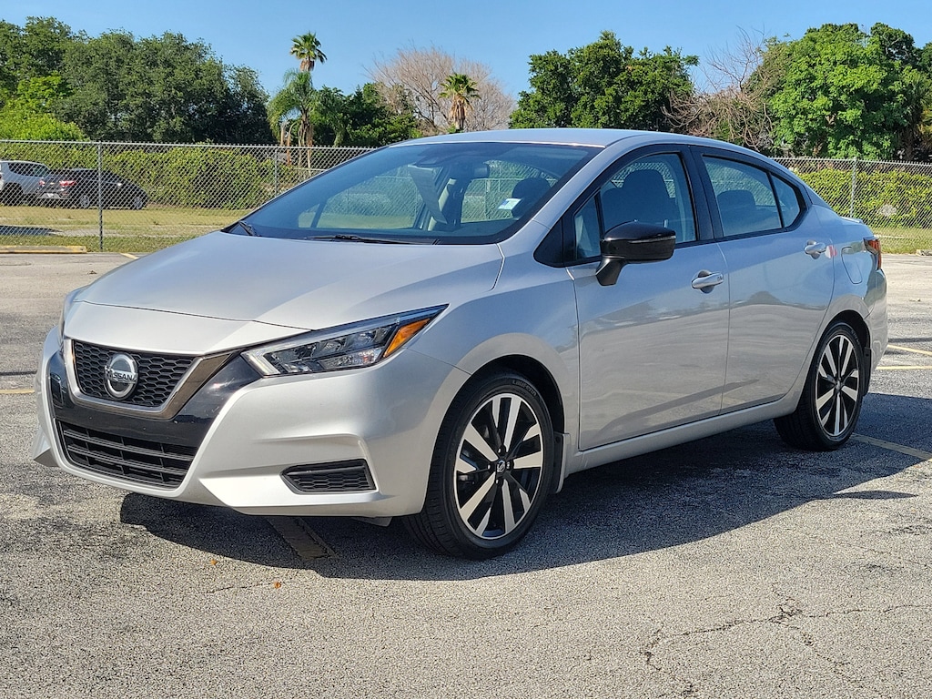 Used 2022 Nissan Versa 1.6 SR Sedan