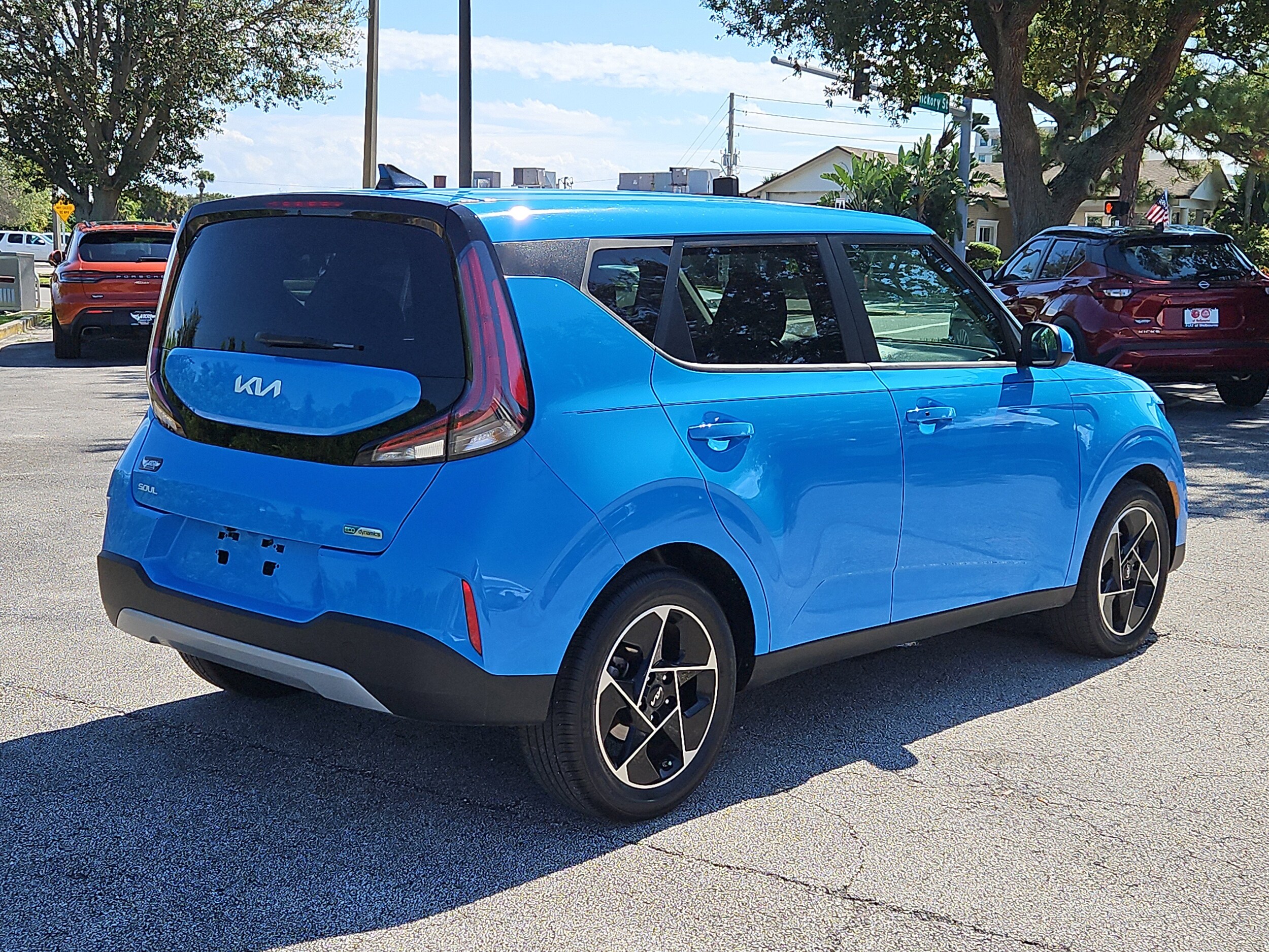 2023 Kia Soul EX photo 2