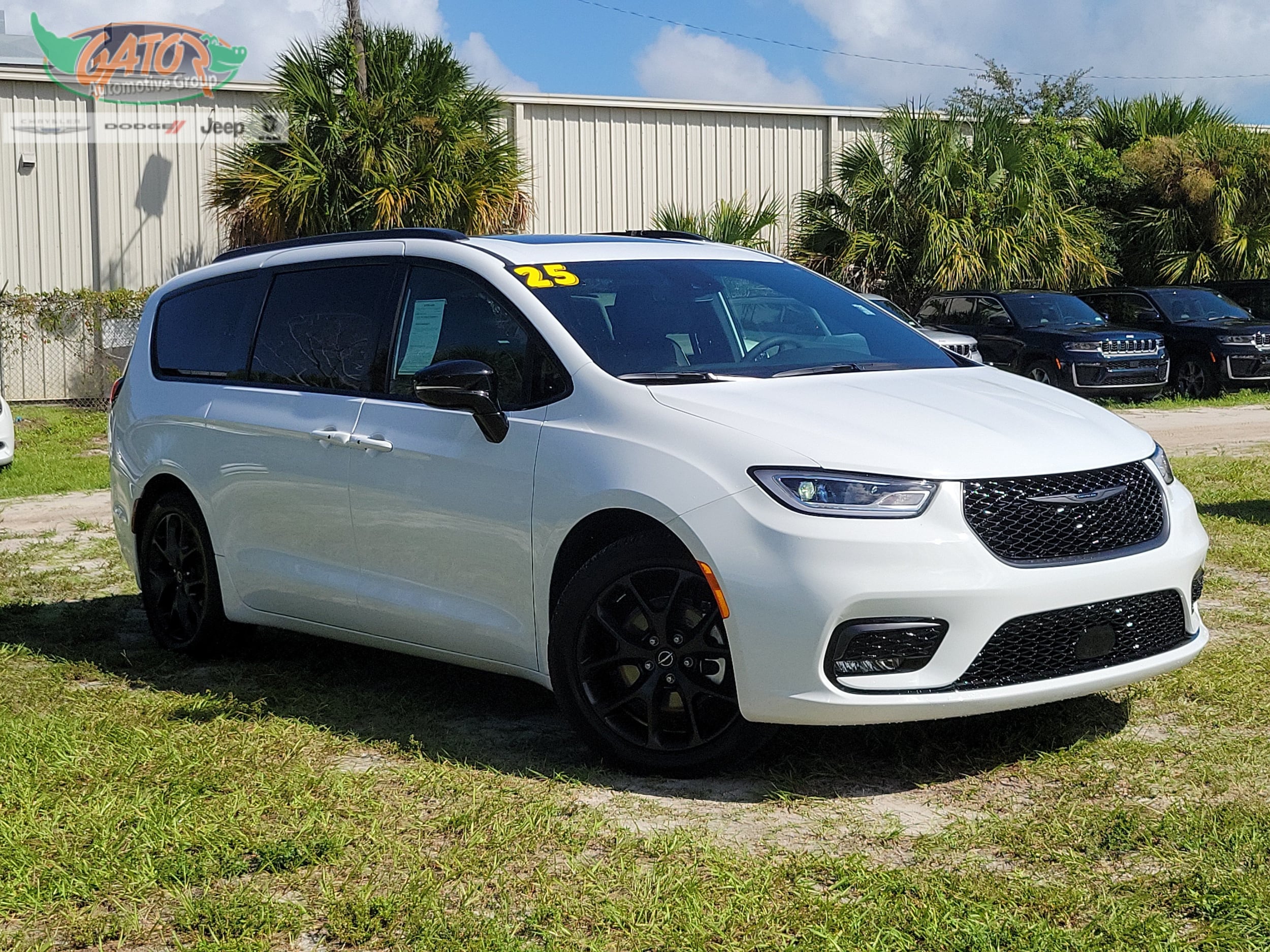 2025 Chrysler Pacifica