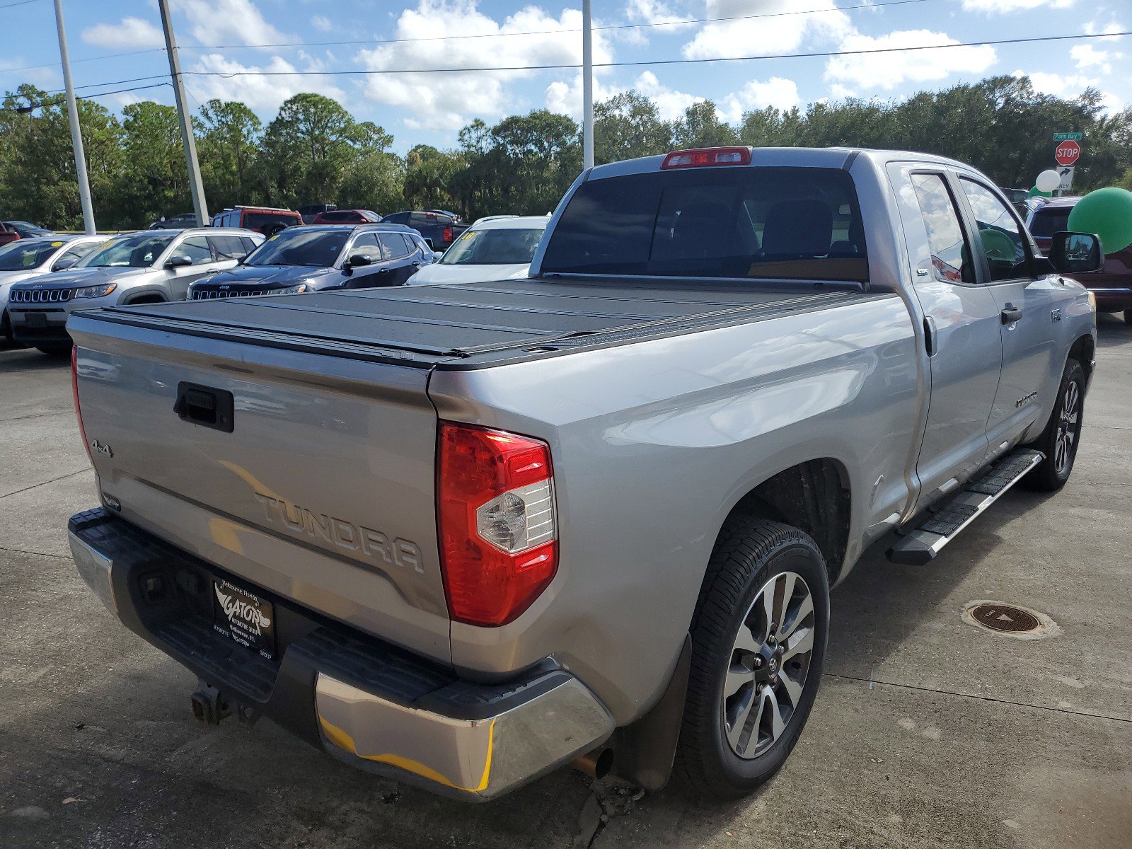 2017 Toyota Tundra Double Cab SR5 photo 4