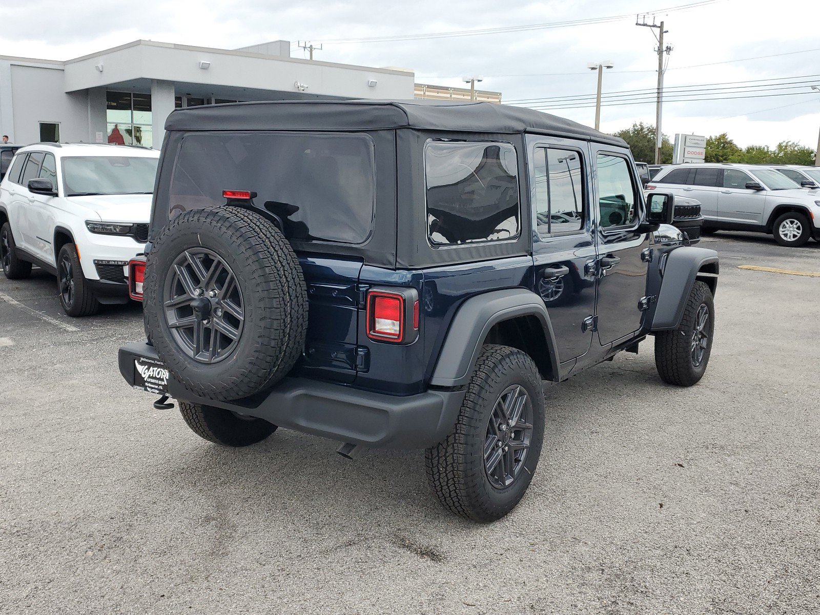 2025 Jeep Wrangler Sport S photo 3