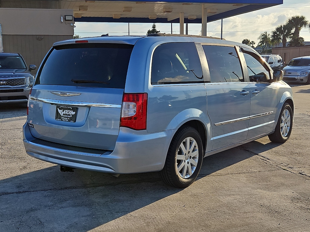 Used 2013 Chrysler Town & Country Touring Van