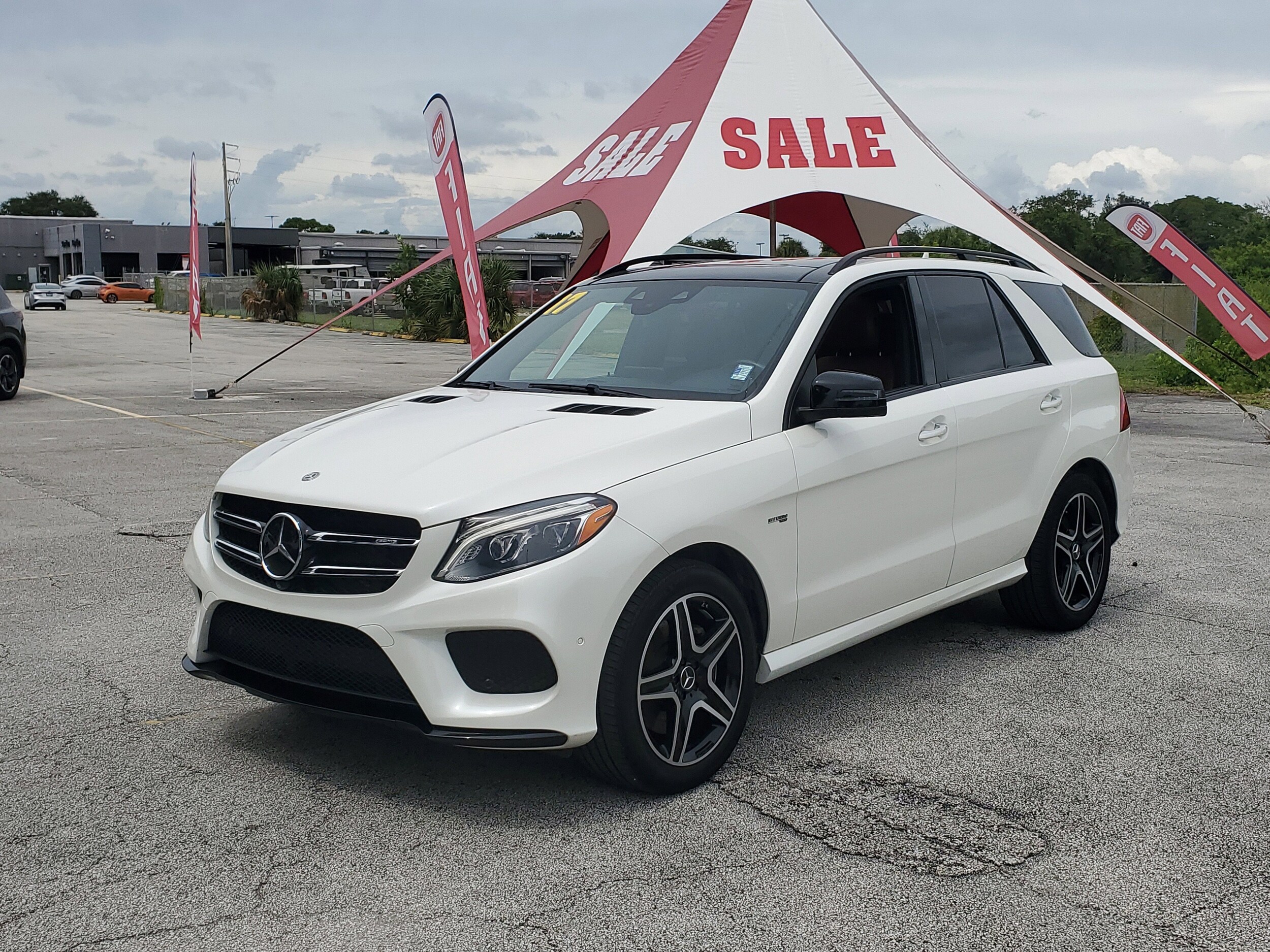2017 Mercedes Benz GLE AMG 43 photo 2