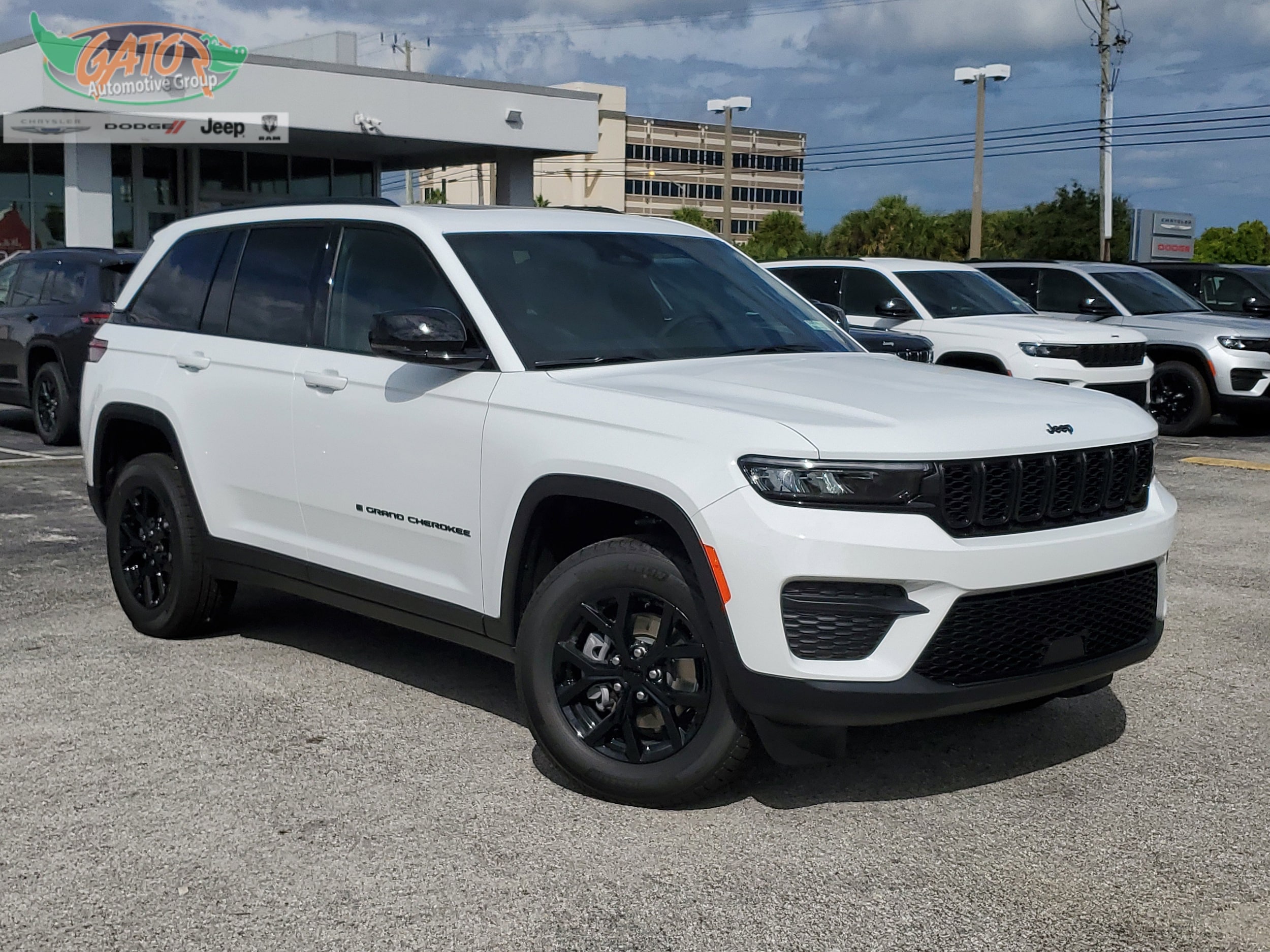 2025 Jeep Grand Cherokee Altitude's photo