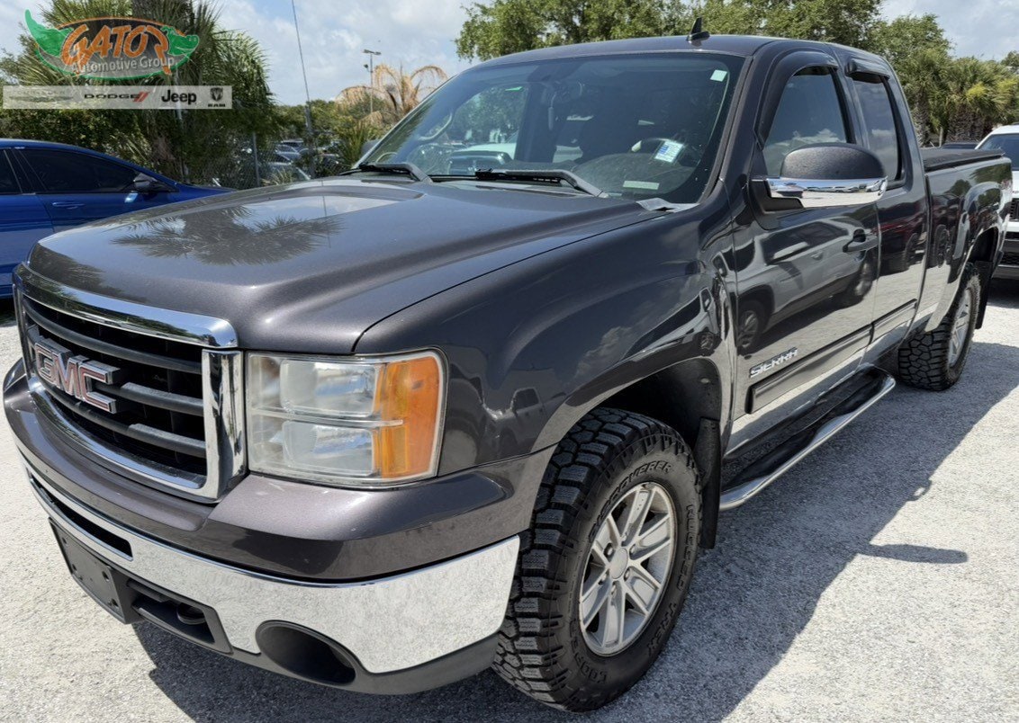 2011 GMC Sierra 4WD Extended Cab SLE MWB's photo