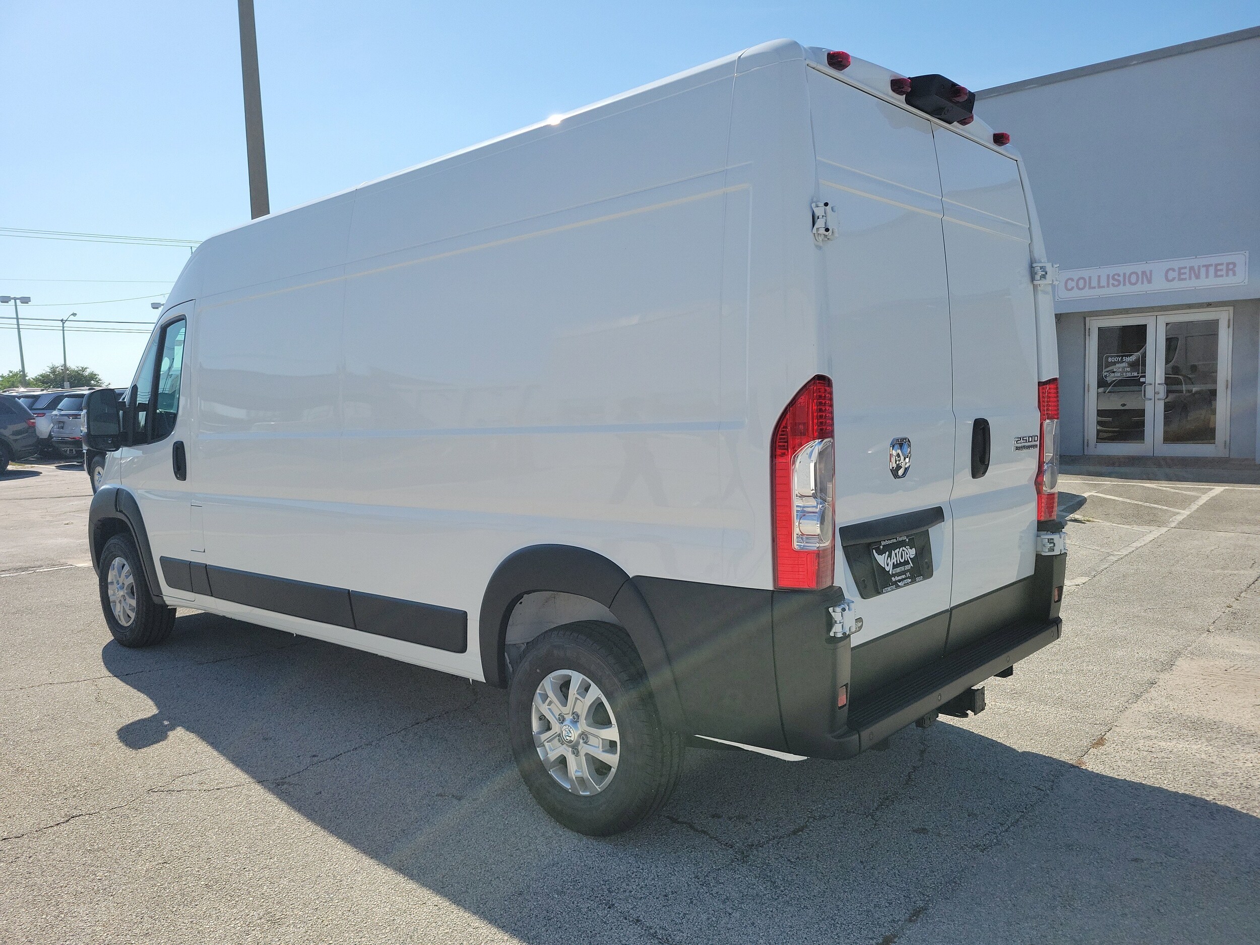 2025 Ram ProMaster 2500 Cargo Van photo 3