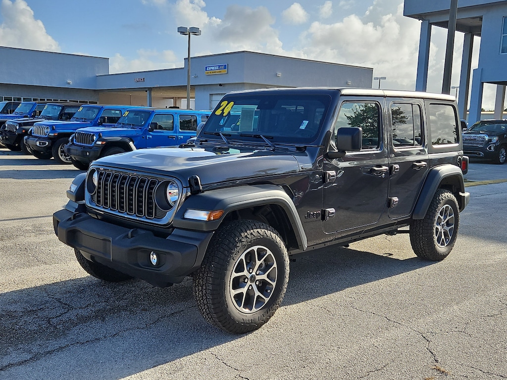 Used 2024 Jeep Wrangler Sport SUV