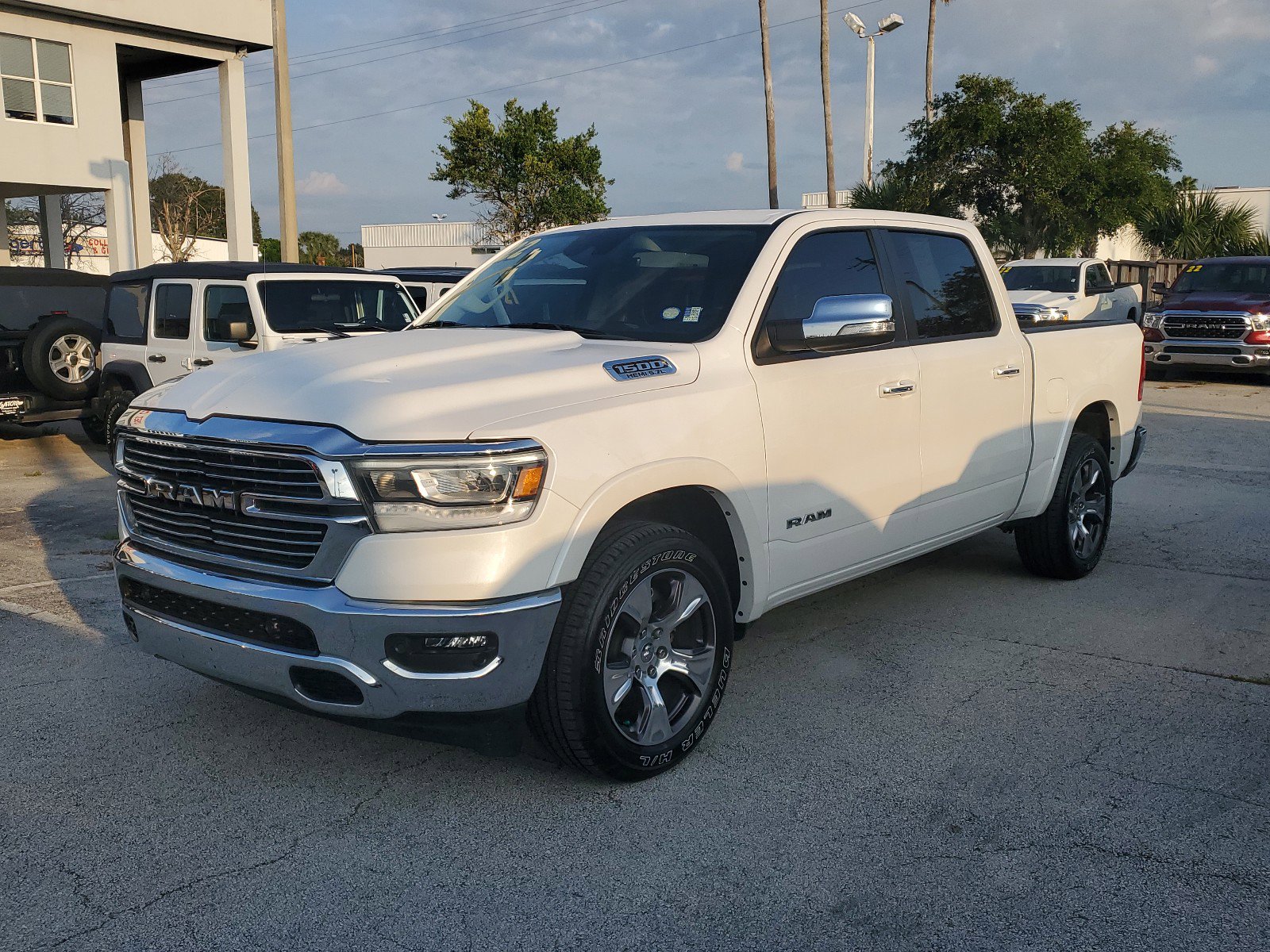2022 Ram 1500 Laramie photo 3