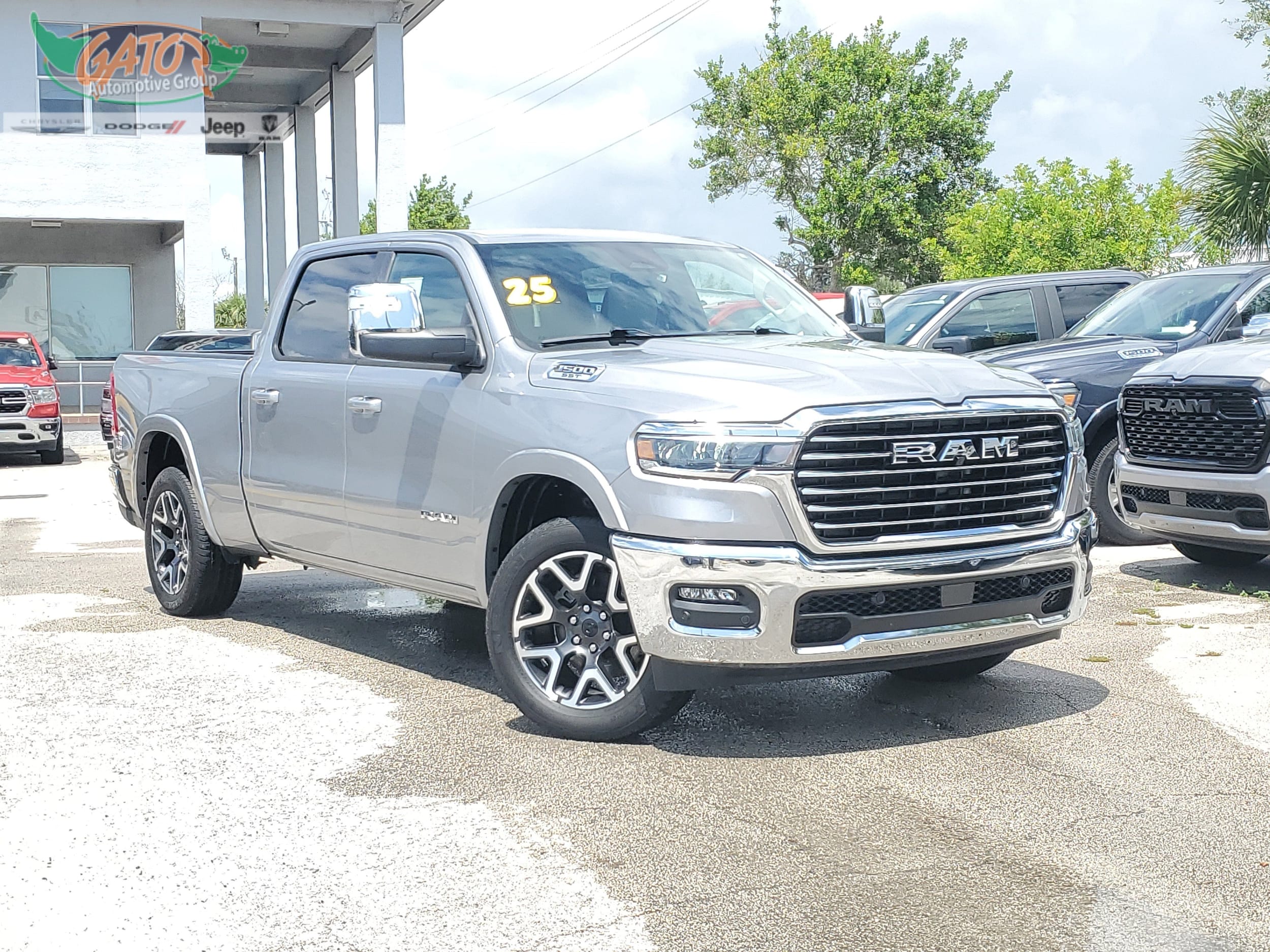 2025 RAM 1500 Laramie 4x4 Crew Cab 6'4's photo