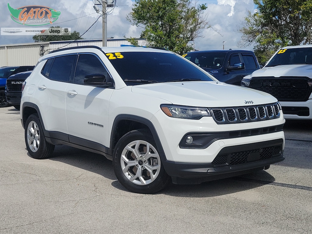 Used 2025 Jeep Compass Latitude SUV