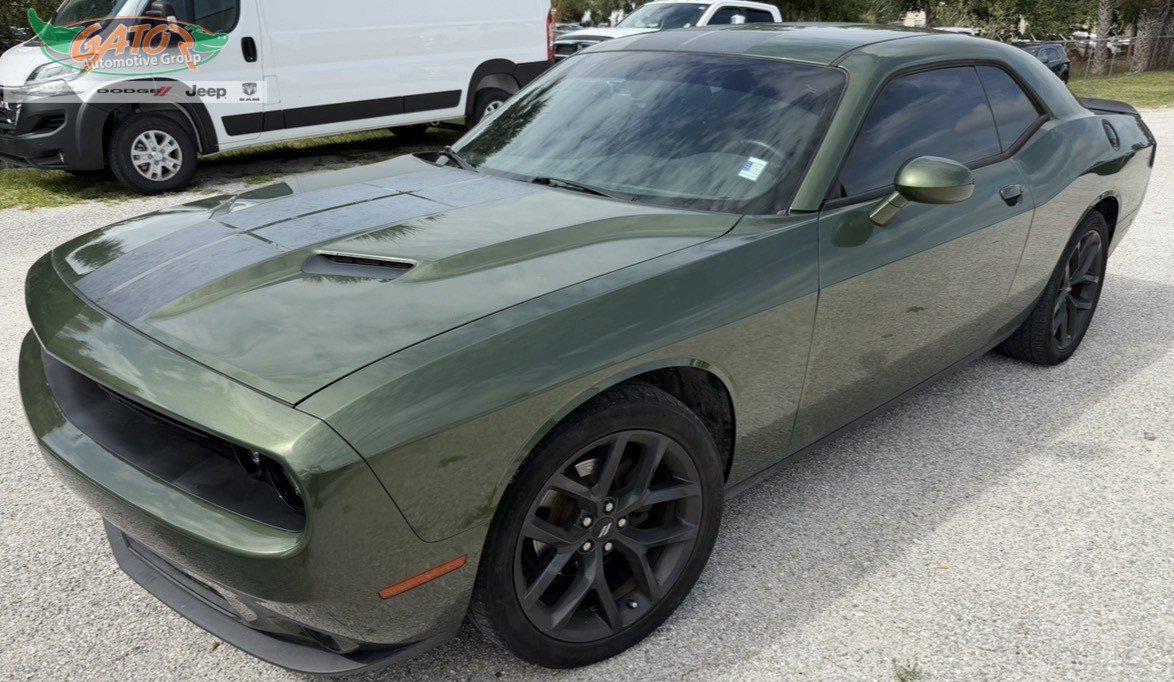 2019 Dodge Challenger SXT Auto's photo