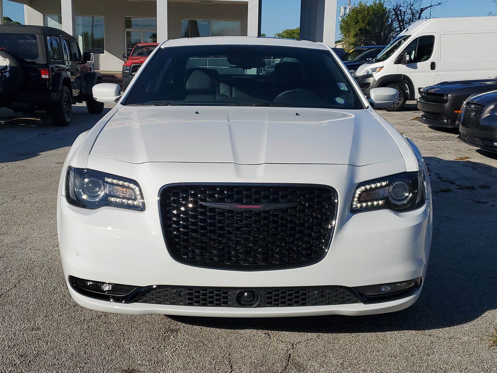 Used 2022 Chrysler 300 S with VIN 2C3CCABG3NH147778 for sale in Melbourne, FL