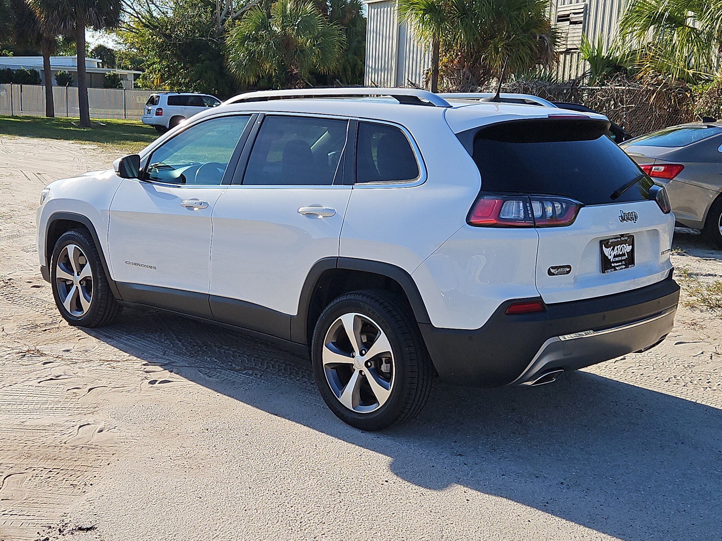 2021 Jeep Cherokee Limited photo 2