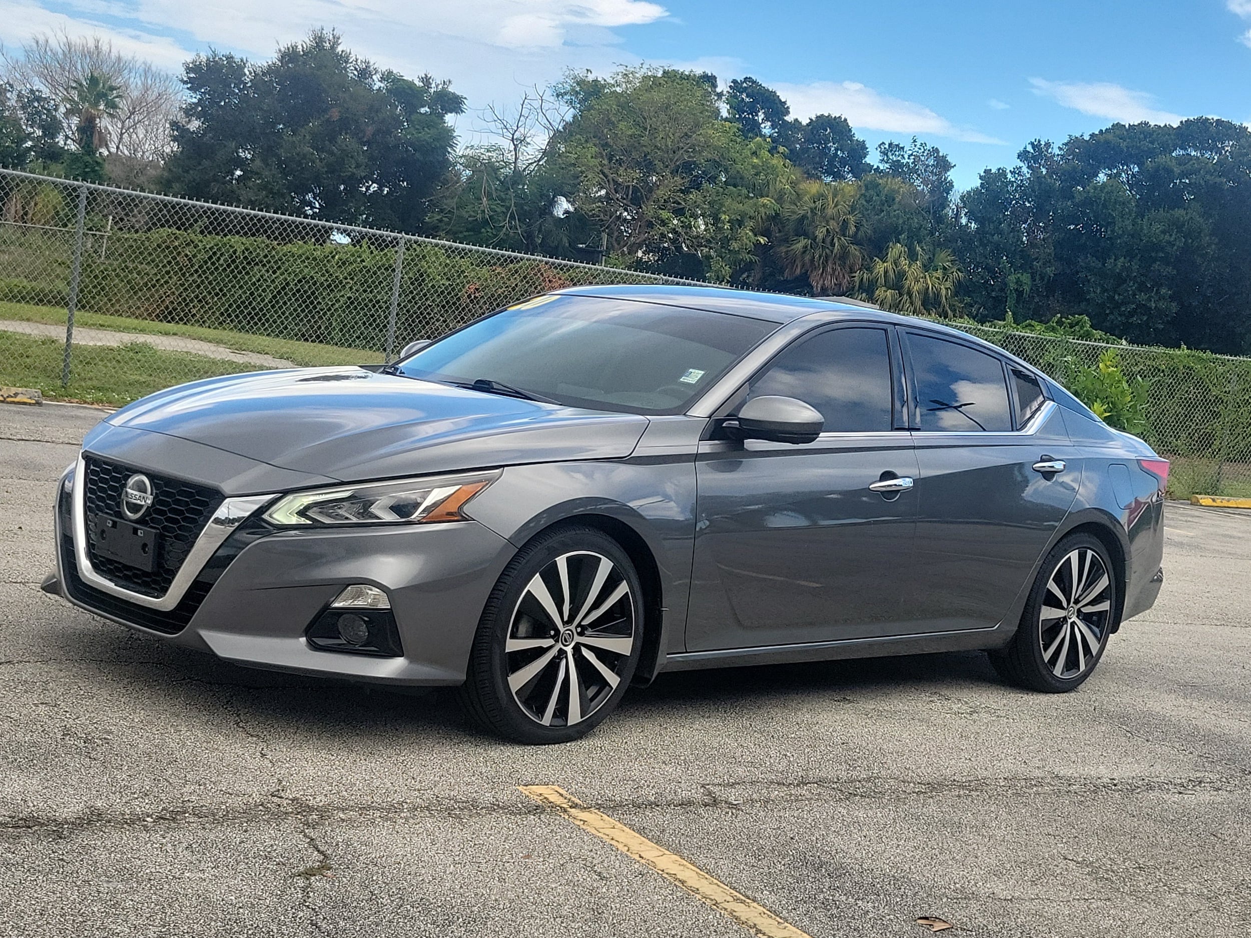 1N4BL4FV2LN303014