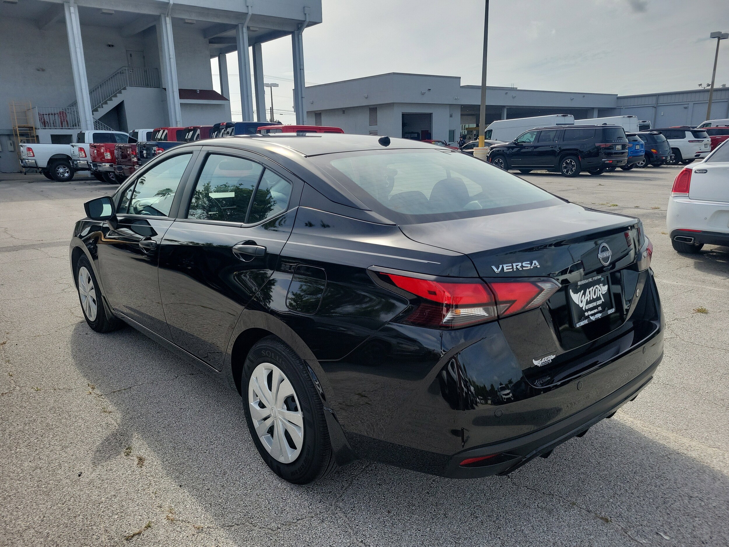 2025 Nissan Versa S photo 3