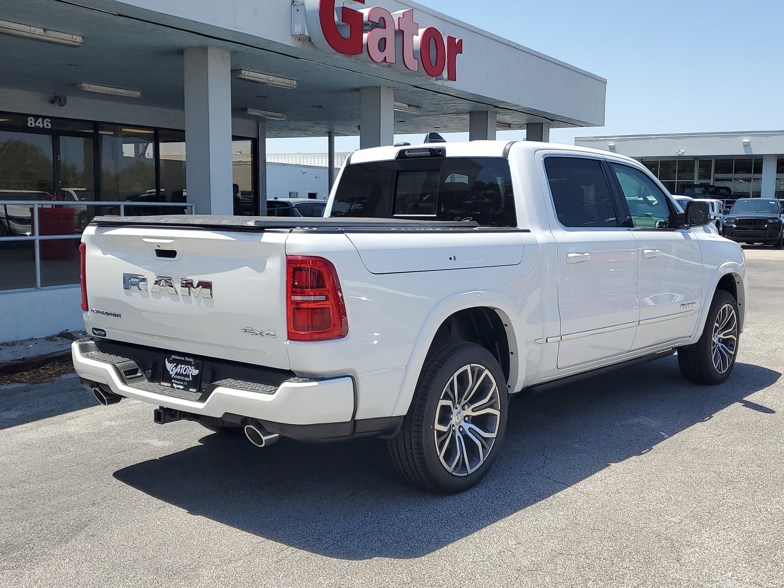 2025 Ram 1500 photo 3