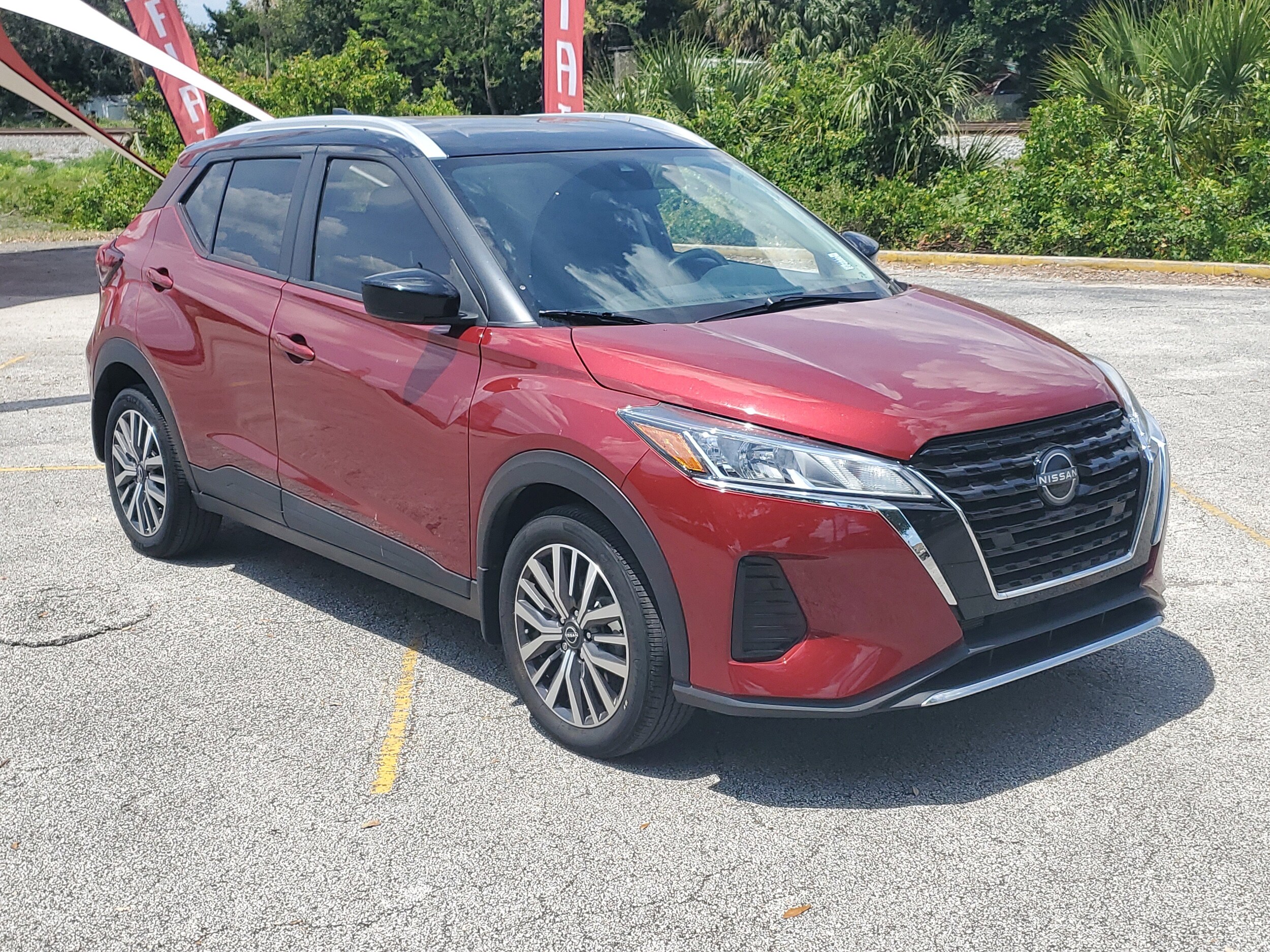 2023 Nissan Kicks SV photo 2