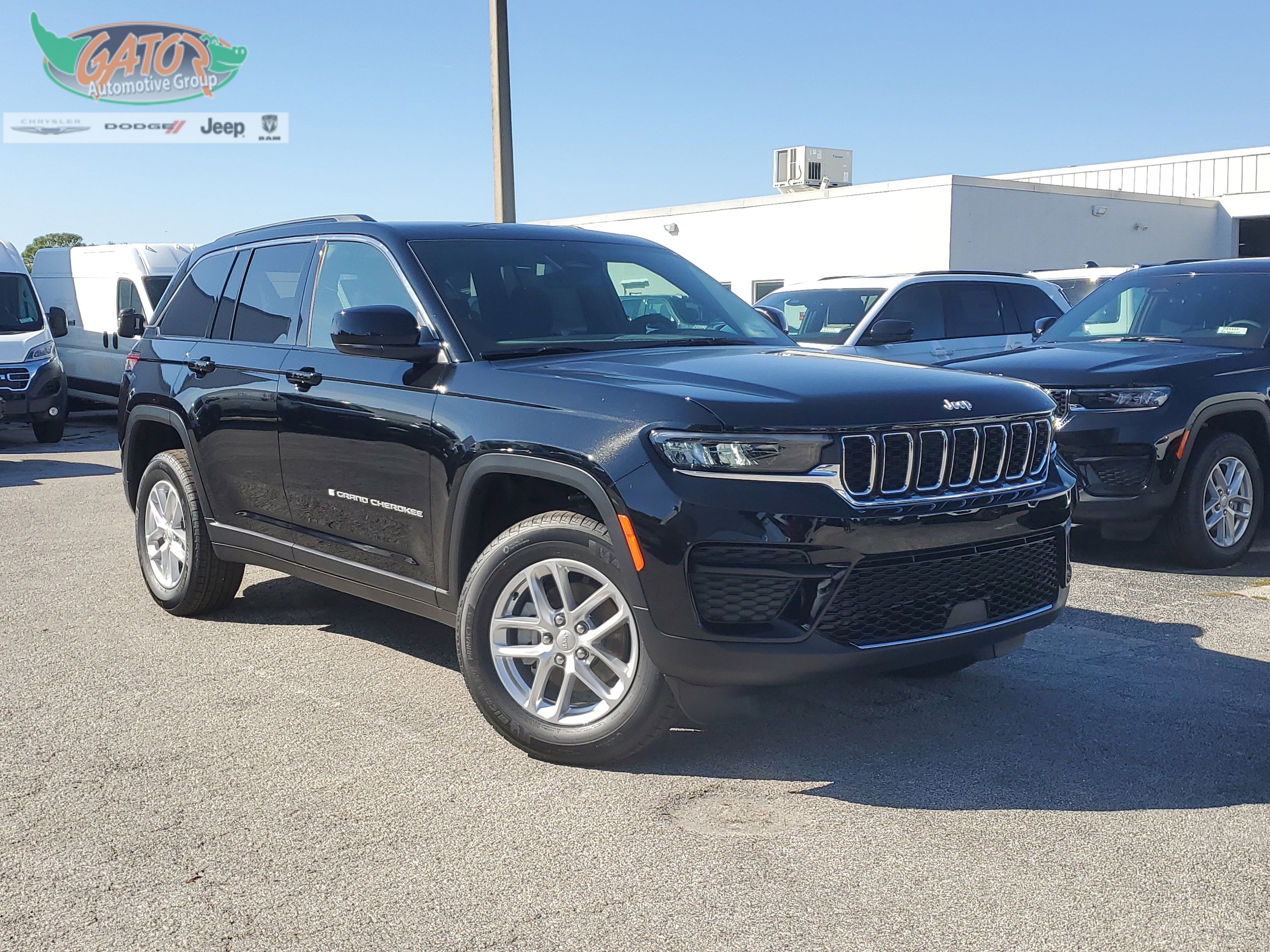2025 Jeep Grand Cherokee Laredo's photo