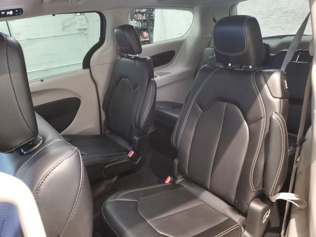 2023 Chrysler Pacifica Touring L - Photo 26