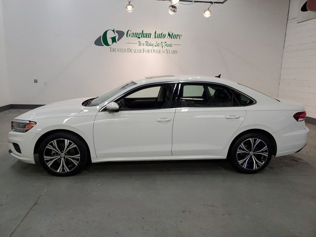 2021 Volkswagen Passat 2.0T SE photo 2