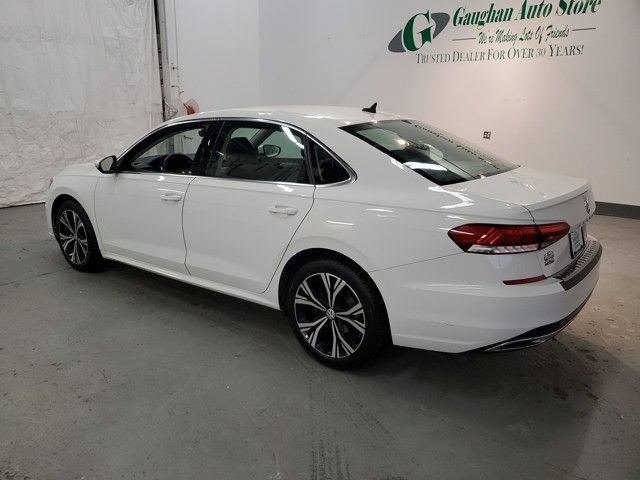 2021 Volkswagen Passat 2.0T SE photo 3