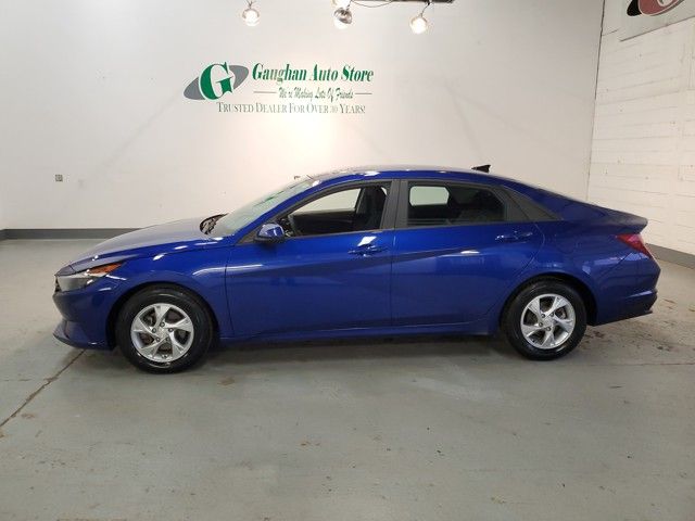 2022 Hyundai Elantra SE photo 2