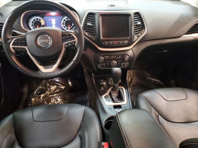Photo 12