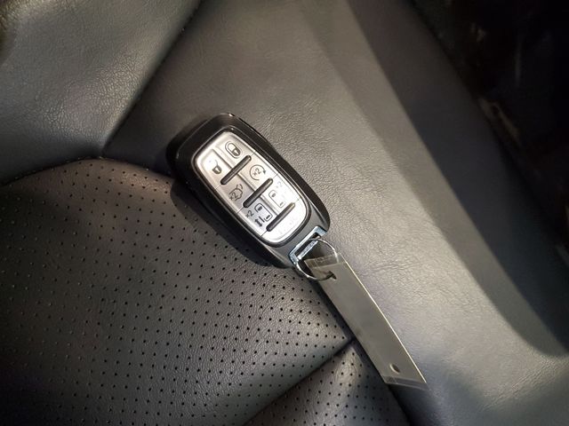 2023 Chrysler Pacifica Touring L - Photo 31