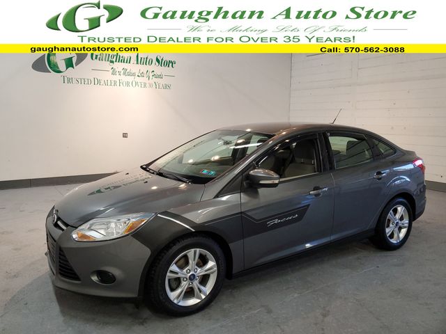 2013 Ford Focus Sedan SE's photo