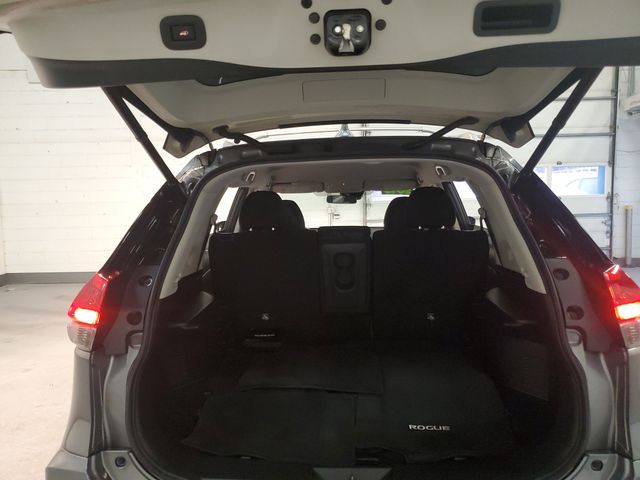 2019 Nissan Rogue SV - Photo 23